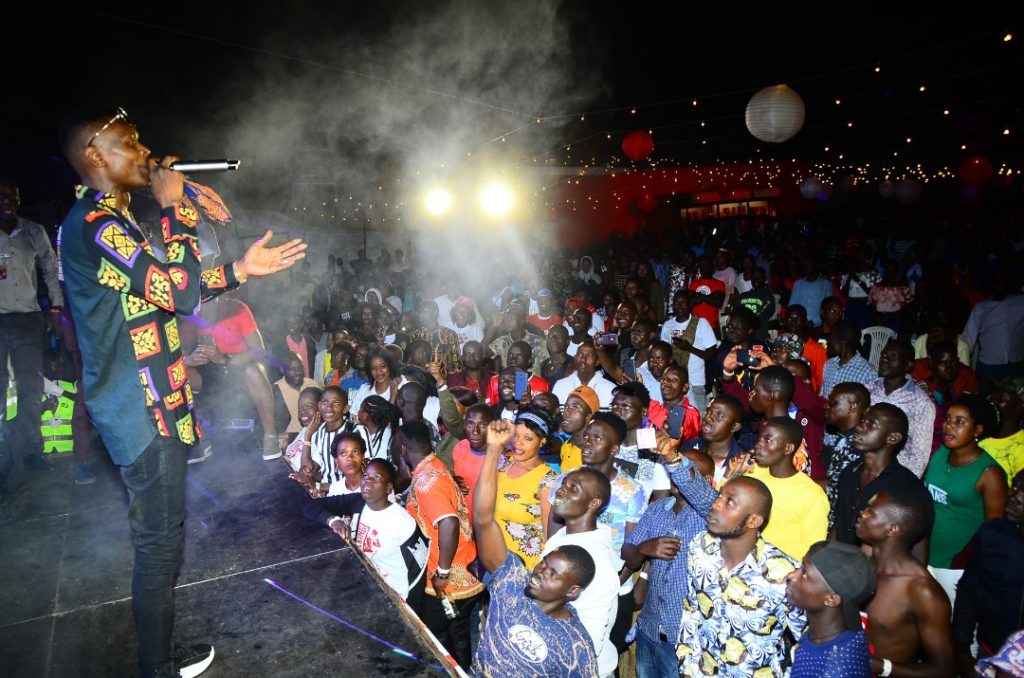 Jose Chameleone, Chosen Becky shut down Masaka at the Johnnie Walker Highball Tour