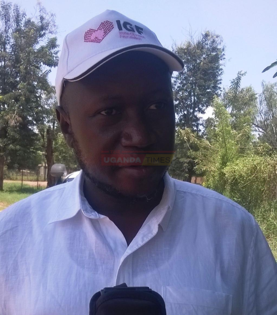 Kitgum COVID 19 Taskforce Distributes 1000 Radio Sets to Rural Households