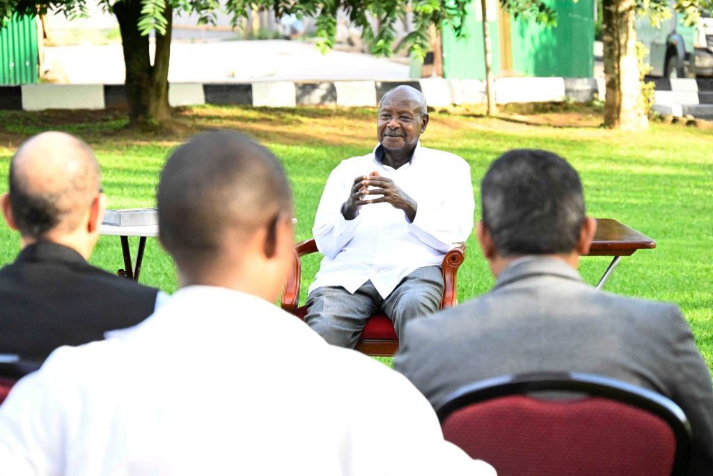 Museveni with Senior Surgeons at State House Entebbe