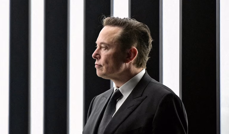 Elon Musk Becomes World’s First Half-Trillionaire