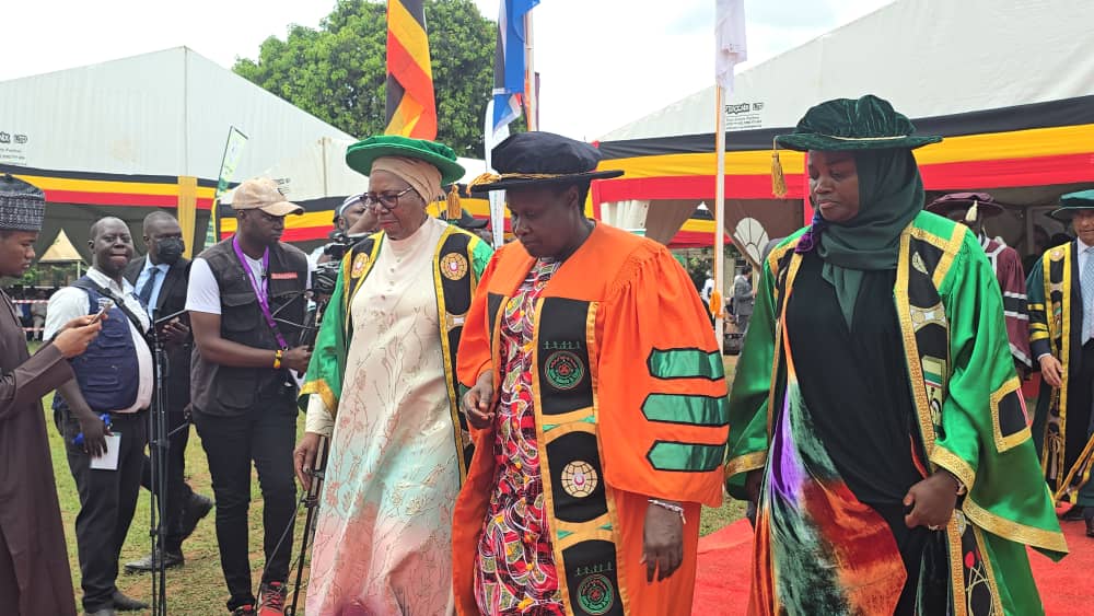 Museveni urges graduates